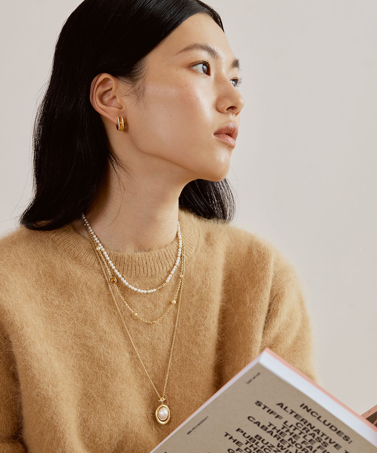 롤라로즈(LOLA ROSE) Heliocentric 호안석 담수진주 체인목걸이