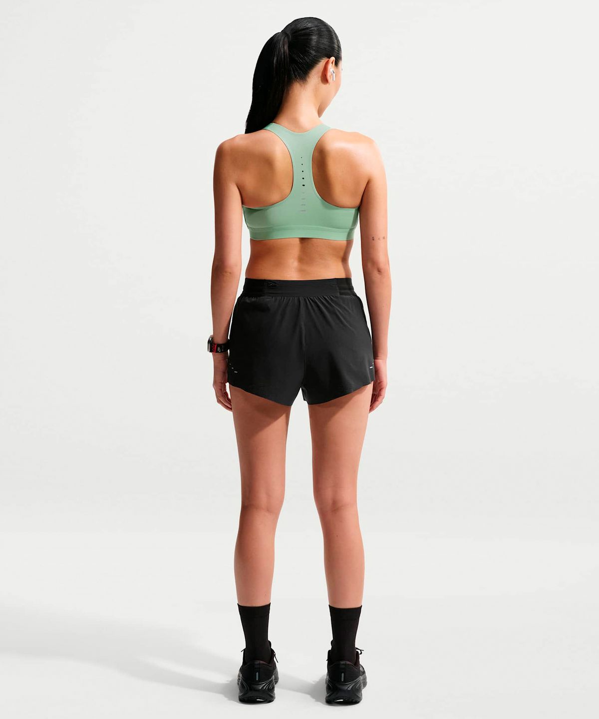 나이키(NIKE) 스위프트 브리드 드라이 핏 미드라이즈 2.5인치 브리프 라인드 러닝 쇼츠 W - 블랙:화이트 / IF1679-010