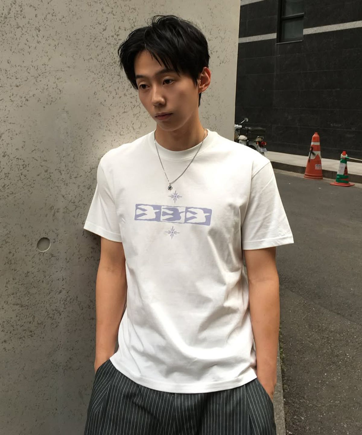인템포무드(INTEMPOMOOD) 버드 글리프 티셔츠 : 2컬러