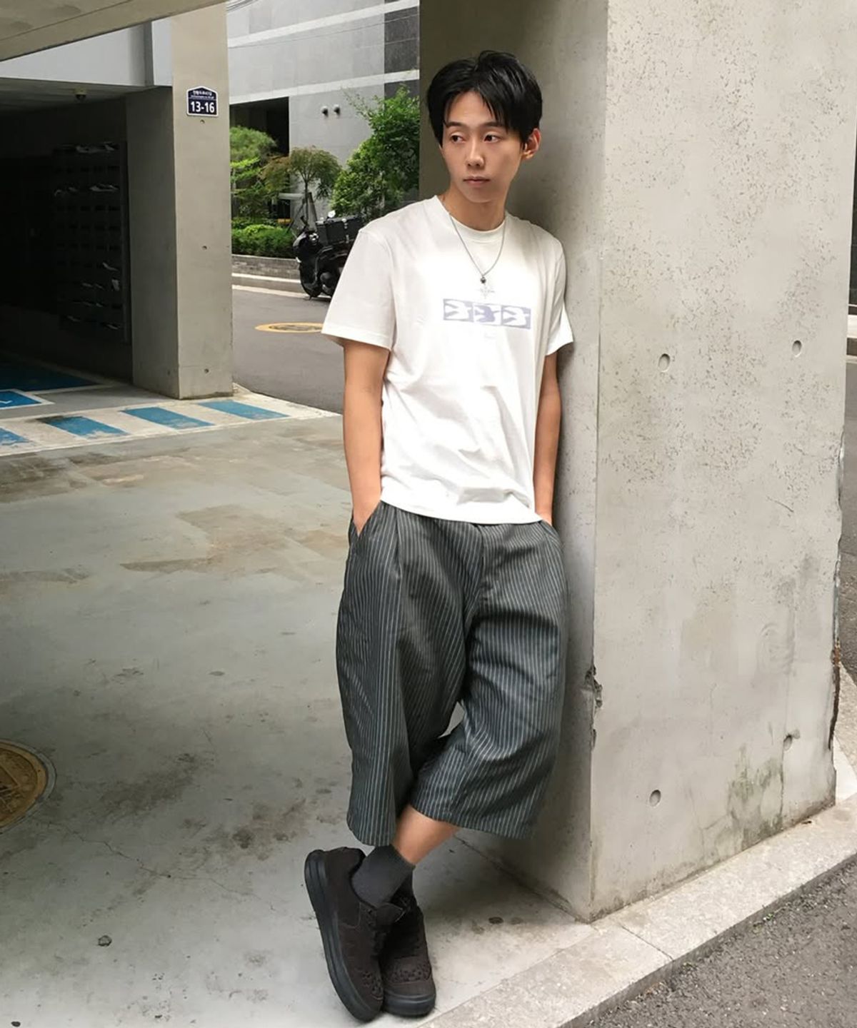 인템포무드(INTEMPOMOOD) 버드 글리프 티셔츠 : 2컬러