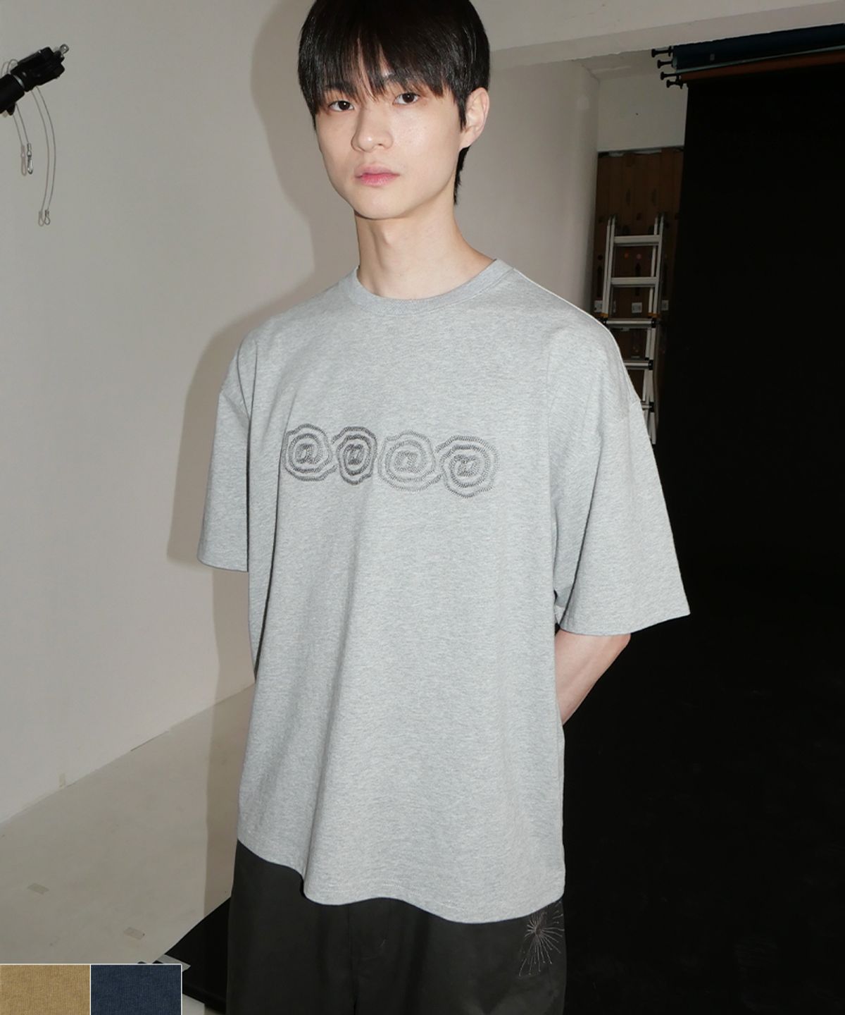 인템포무드(INTEMPOMOOD) 스크롤 메이즈 티셔츠 : 3컬러