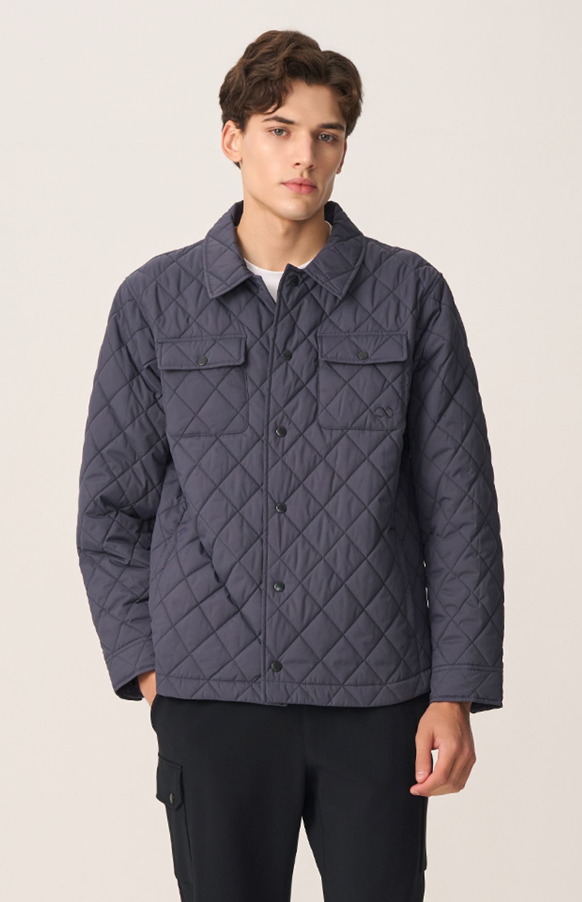위뜨(HUIT) M 셔츠형 패딩 점퍼 HTMJP4L01T