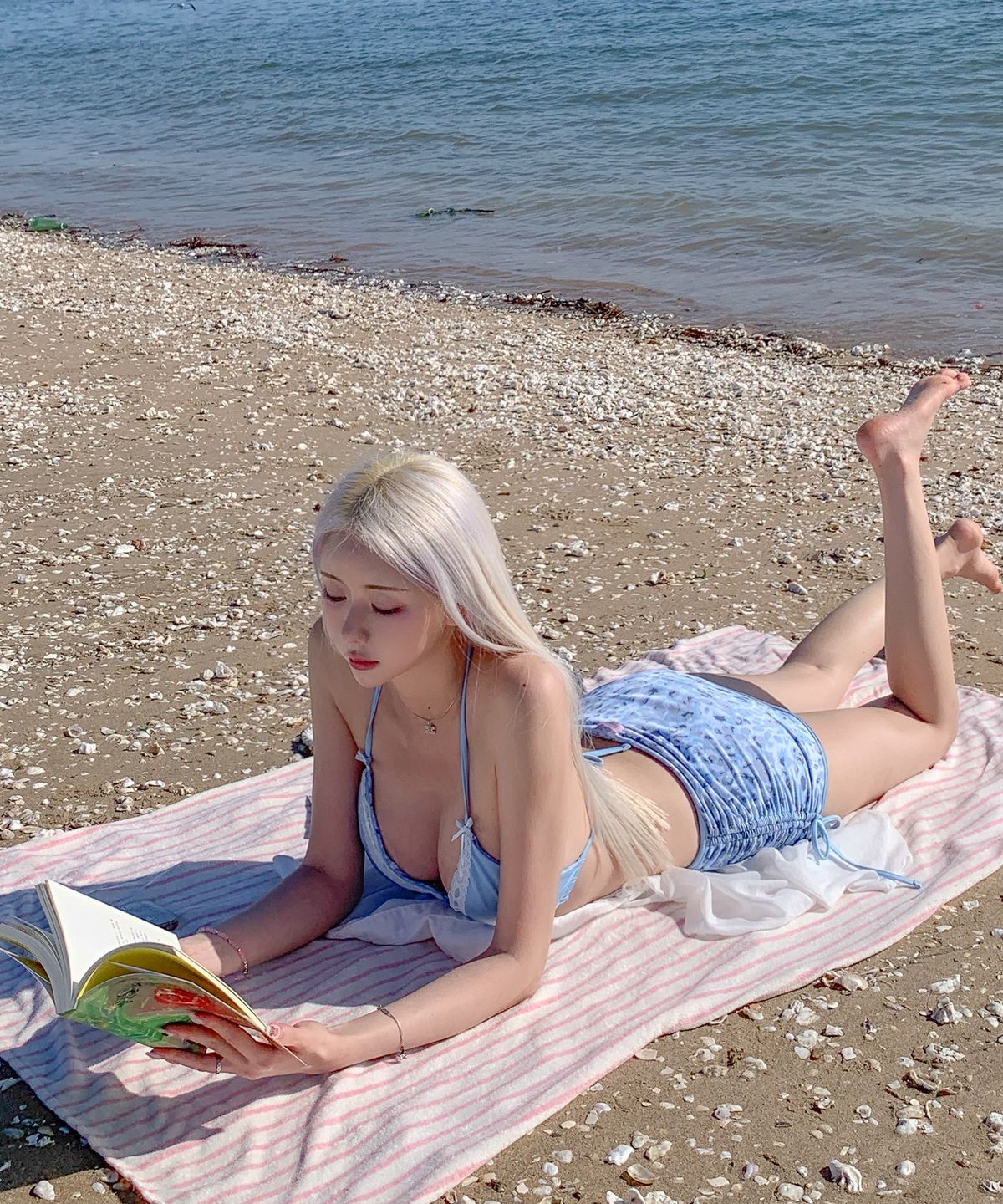 로잔느(ROSEANNE) Reversible Mini Skirt (Soda Blue/Leopard)
