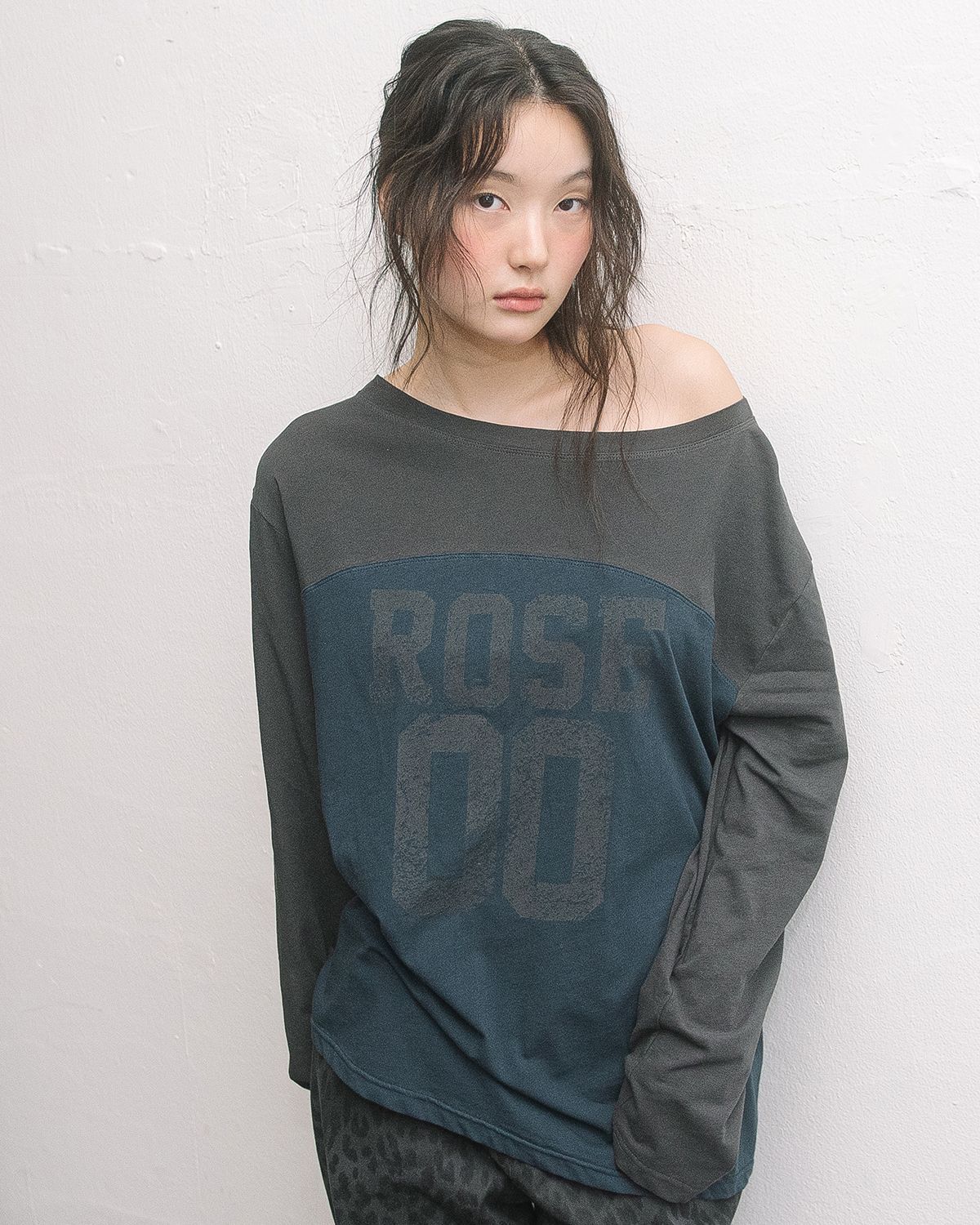 해비즘(HAVISM) ROSE FOOTBALL BOAT NECK L/S TEE(NAVY)