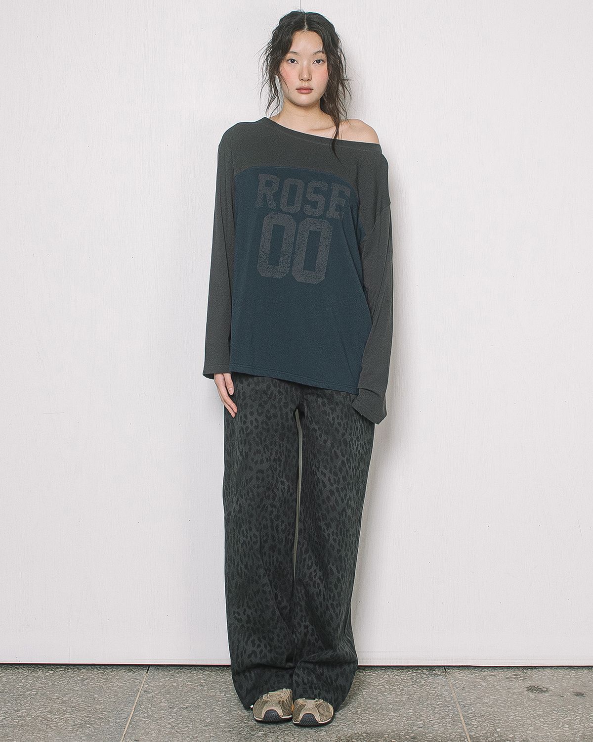 해비즘(HAVISM) ROSE FOOTBALL BOAT NECK L/S TEE(NAVY)