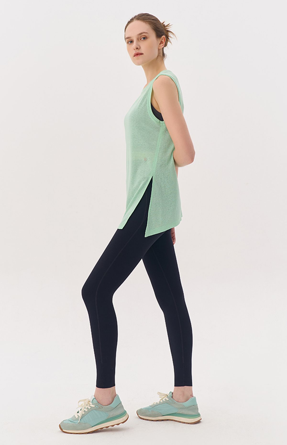 위뜨(HUIT) 인피니티 FIT 24 울트라N 9부 레깅스 HTWLE4Z01T
