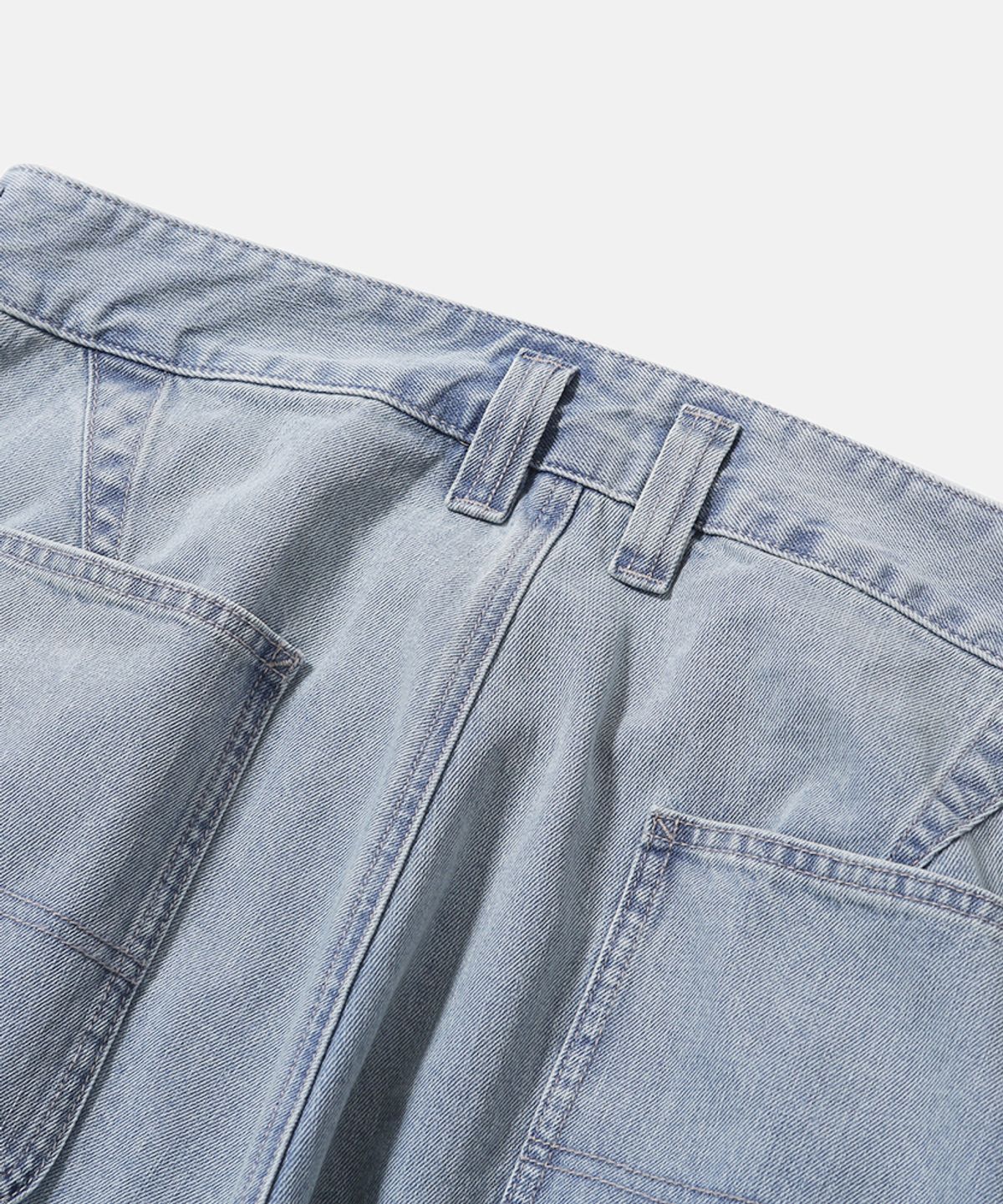 모이프(MOIF) [SS26] WIDE CARPENTER DENIM SHORTS / BLEACHED INDIGO