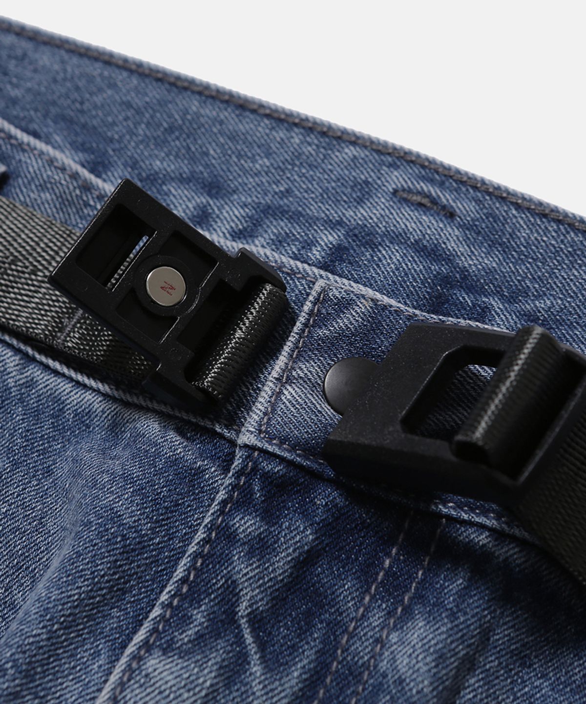 모이프(MOIF) [SS26] WIDE 6P BELTED DENIM PANTS / WASHED INDIGO