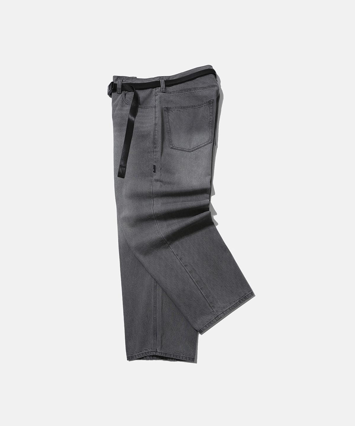 모이프(MOIF) [SS26] WIDE 6P BELTED DENIM PANTS / BLEACHED BLACK