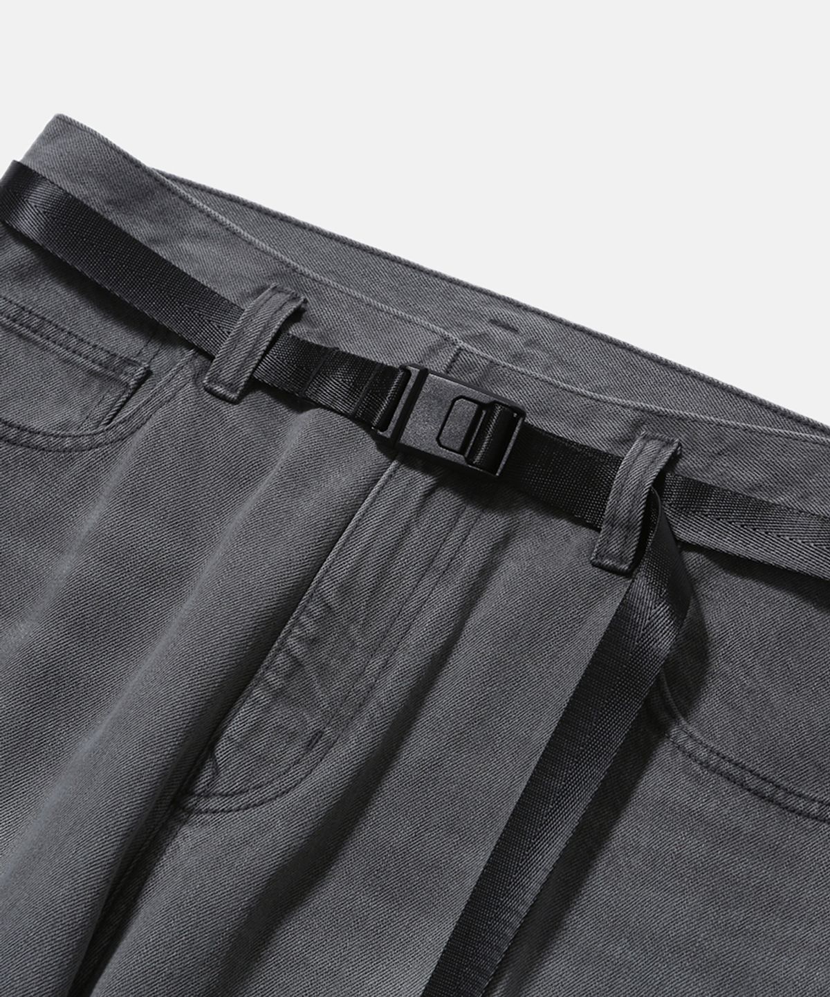 모이프(MOIF) [SS26] WIDE 6P BELTED DENIM PANTS / BLEACHED BLACK