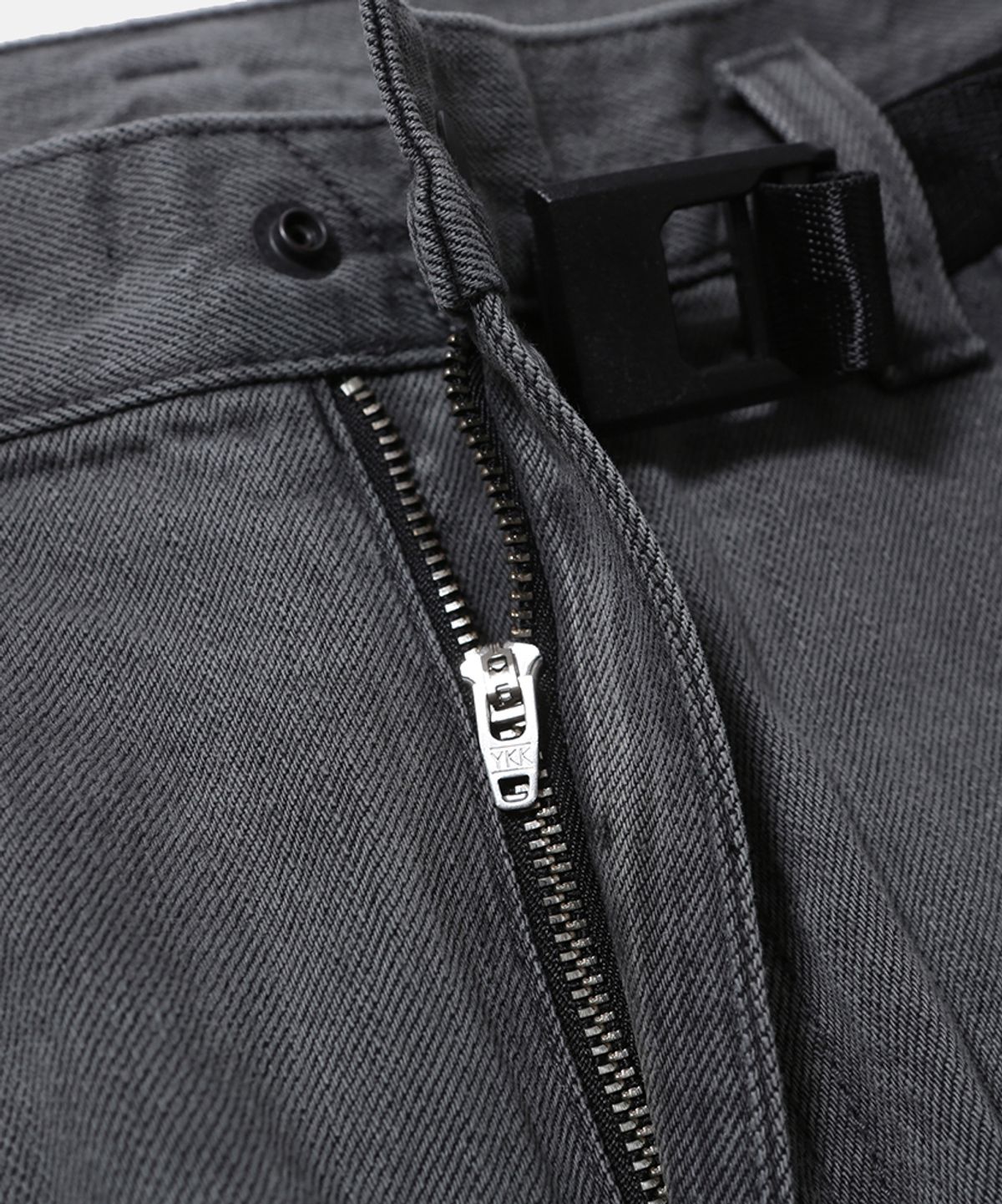 모이프(MOIF) [SS26] WIDE 6P BELTED DENIM PANTS / BLEACHED BLACK