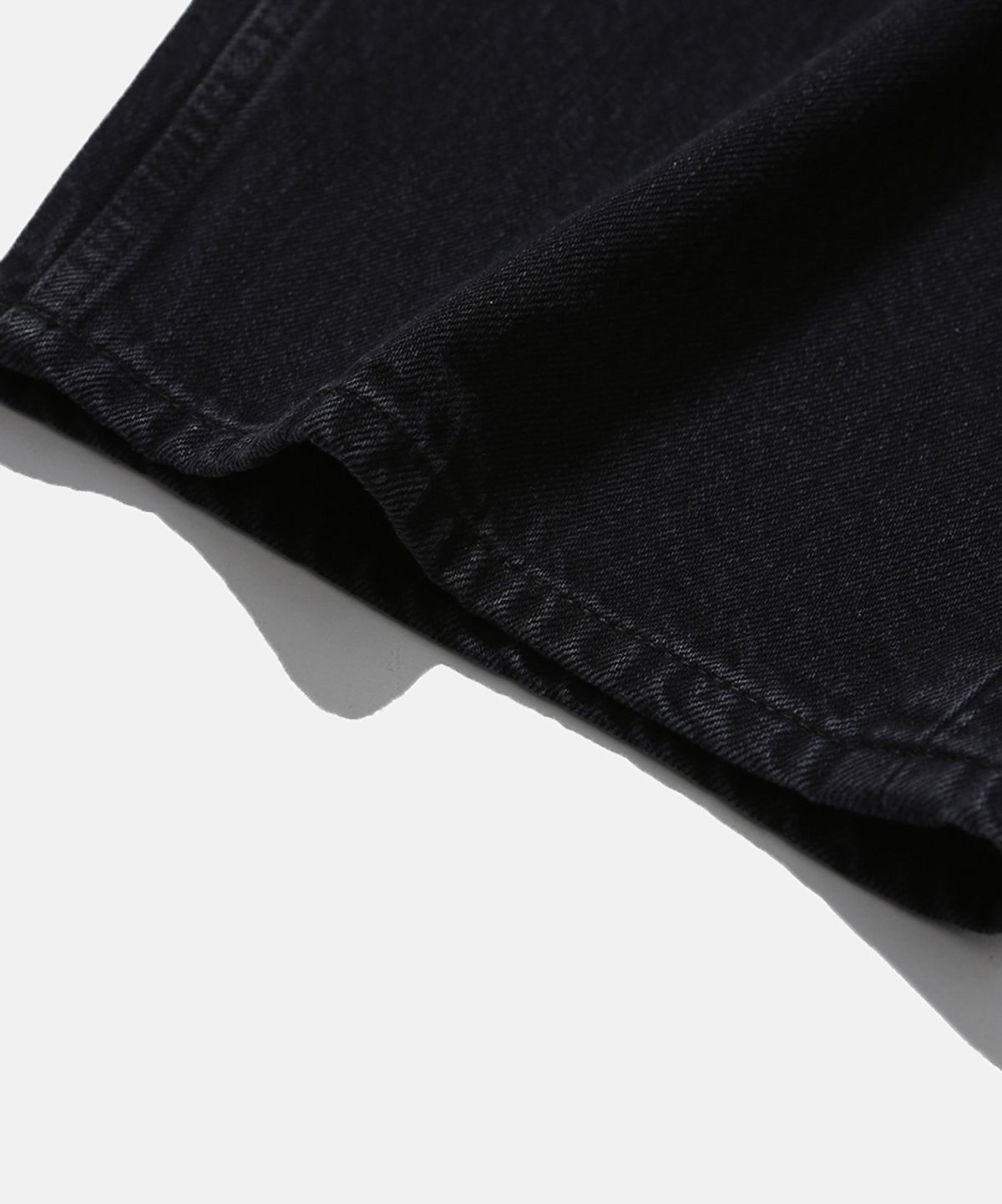 모이프(MOIF) [SS26] WIDE 6P BELTED DENIM PANTS / RINSED BLACK