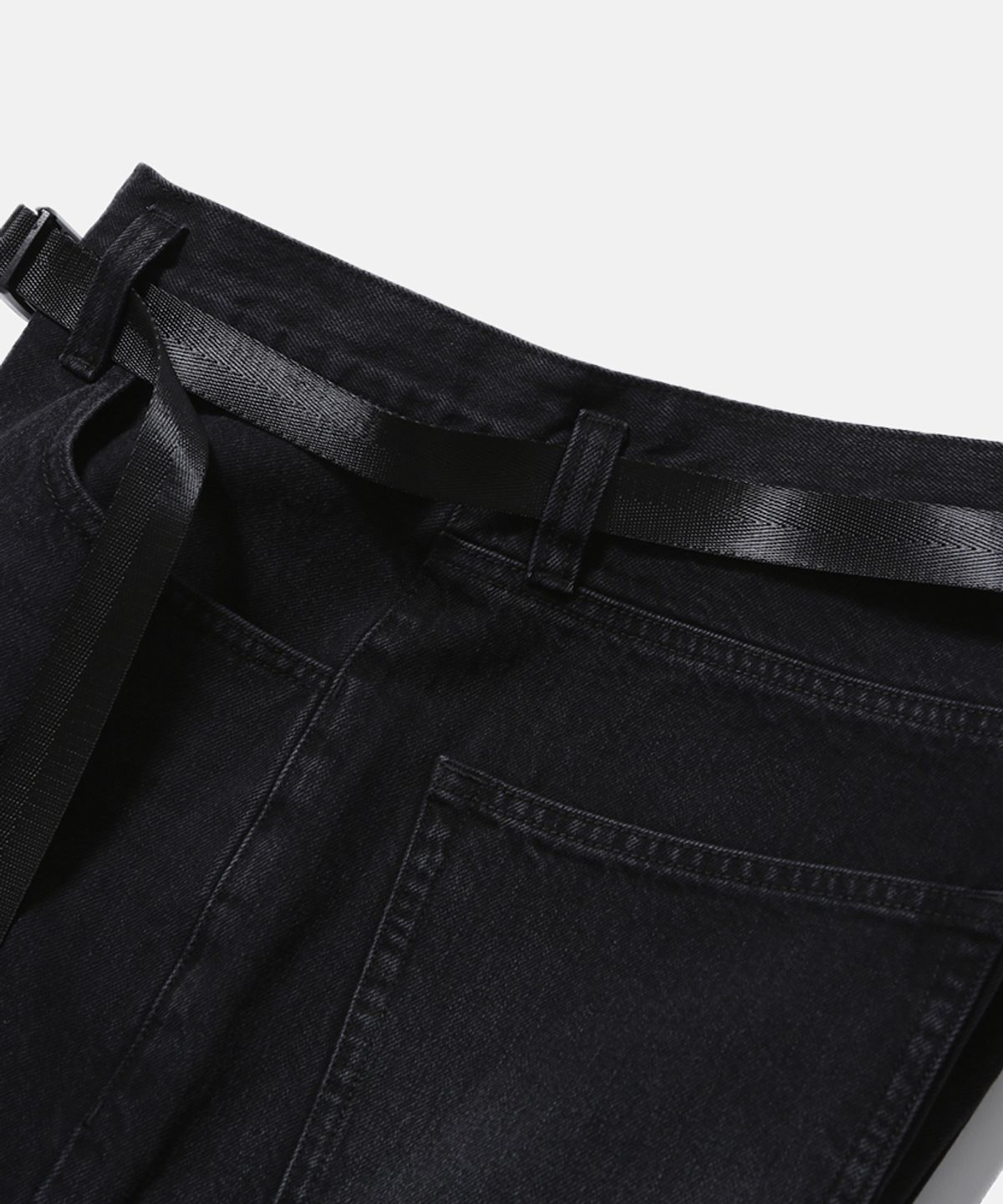 모이프(MOIF) [SS26] WIDE 6P BELTED DENIM PANTS / RINSED BLACK