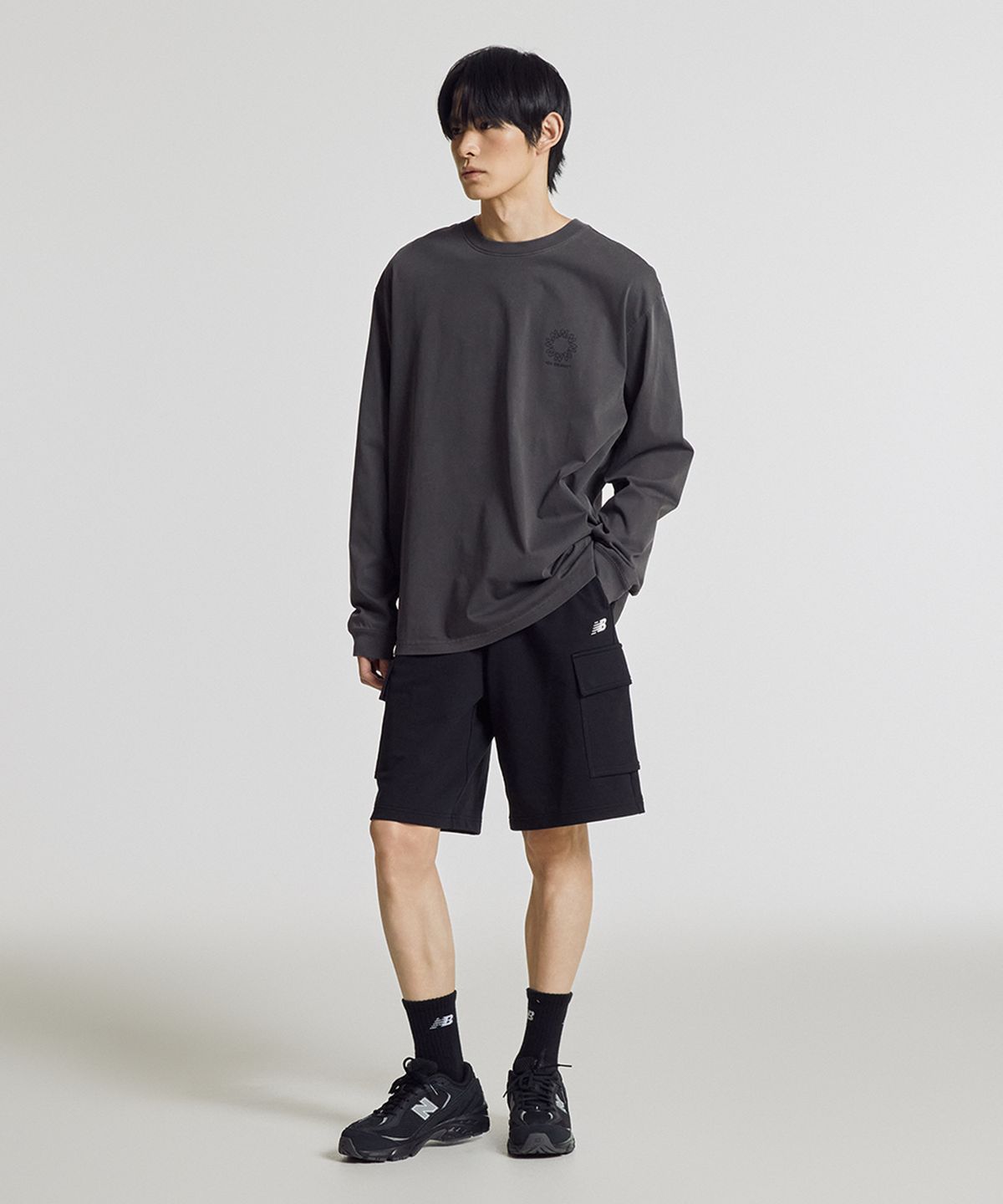 뉴발란스(NEW BALANCE) NBNDG31703 / UNI 트랙스터 긴팔 티셔츠 (CHARCOAL)
