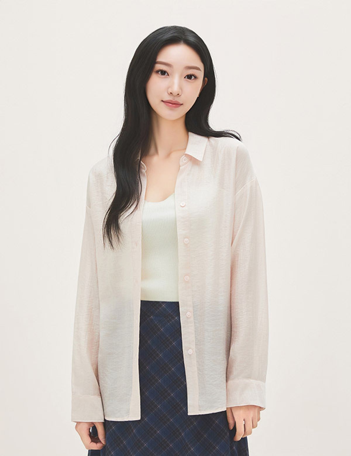로엠(ROEM) 백 꼬임 셔츠 RMYWG25R15