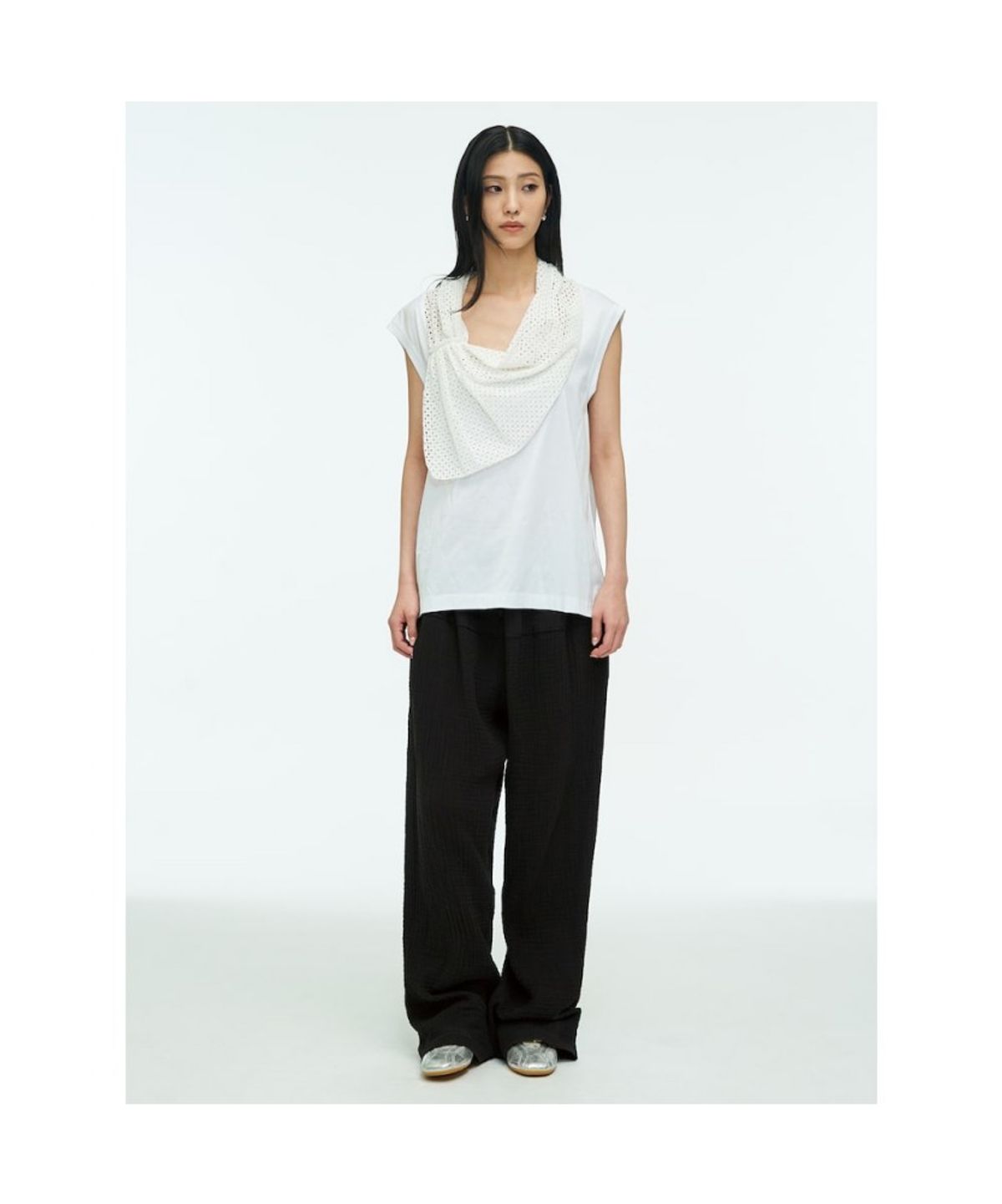 앙개(ANGGAE) Eyelet Scarf TShirt  White
