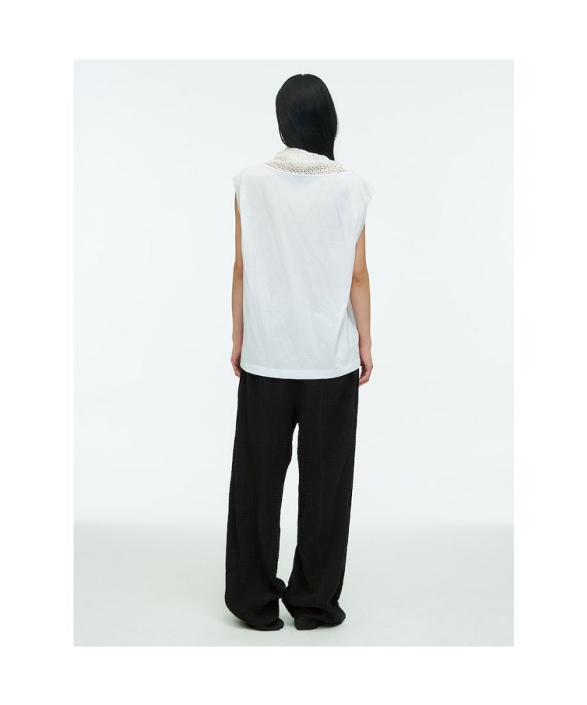 앙개(ANGGAE) Eyelet Scarf TShirt  White