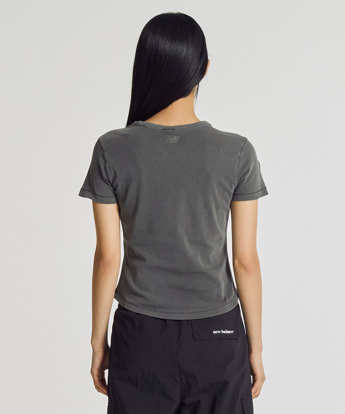 뉴발란스(NEW BALANCE) NBNEG3W482 / WOMEN 핏티드 다잉 반팔티 ( D/CHARCOAL)