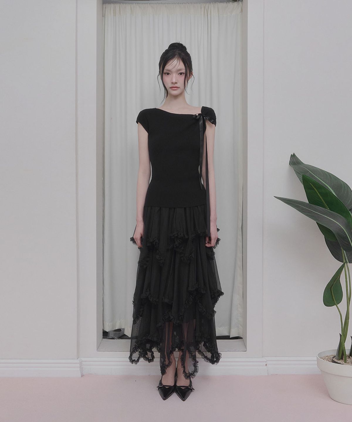 모아벨(MOABEL) BLUSH TIE KNIT - BLACK