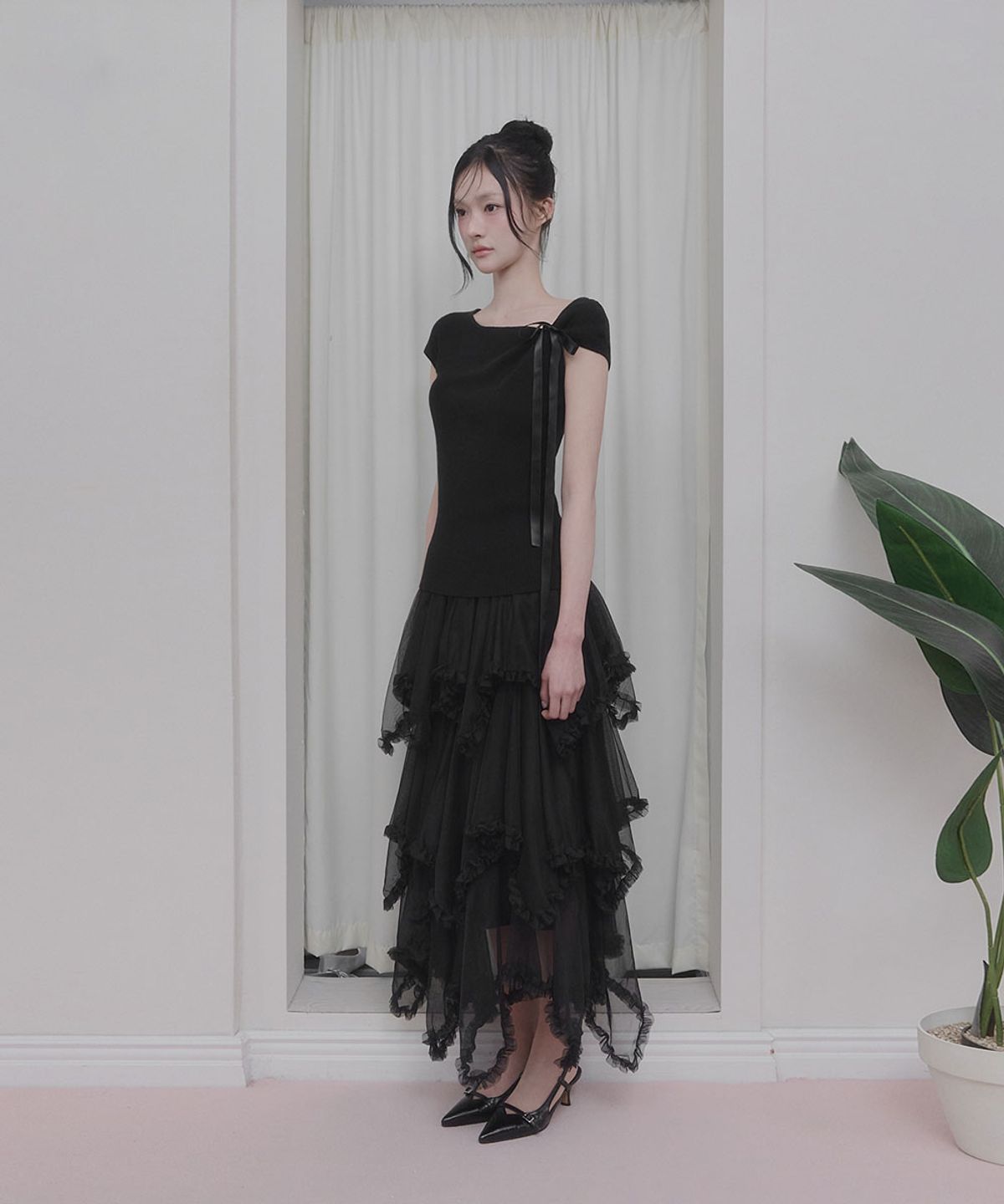 모아벨(MOABEL) BLUSH TIE KNIT - BLACK