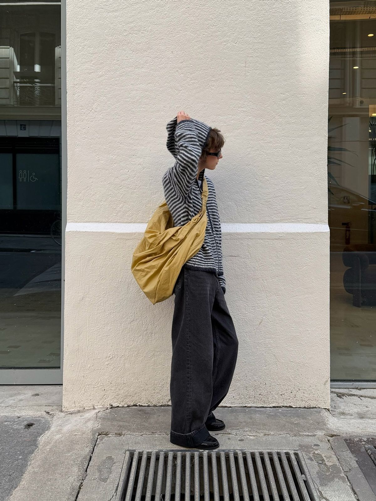 아코크(ACOC) Glossy Large Tangle Twist Bag_Mustard