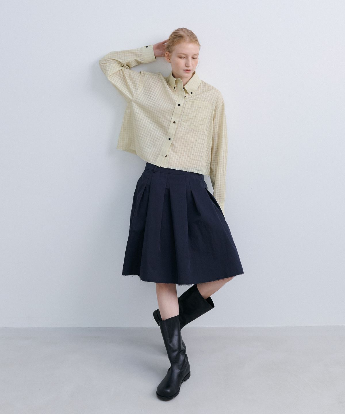 에핑글러(EPINGLER) LOW EDGE PLEATED SKIRT  - NAVY