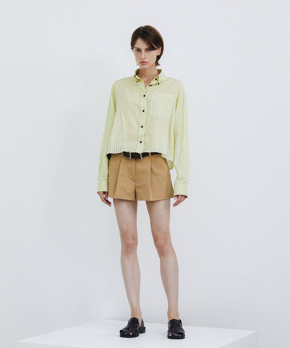 에핑글러(EPINGLER) PLEATED SHORT PANTS - AMBER HAZE