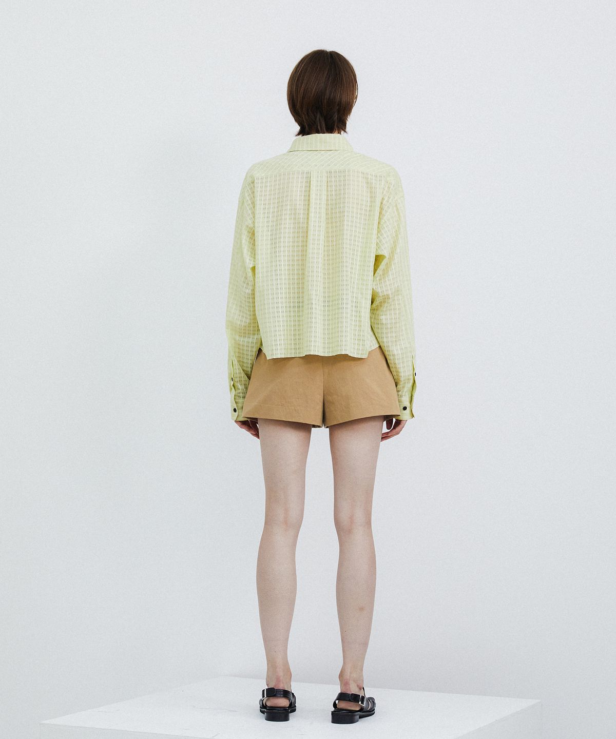 에핑글러(EPINGLER) PLEATED SHORT PANTS - AMBER HAZE