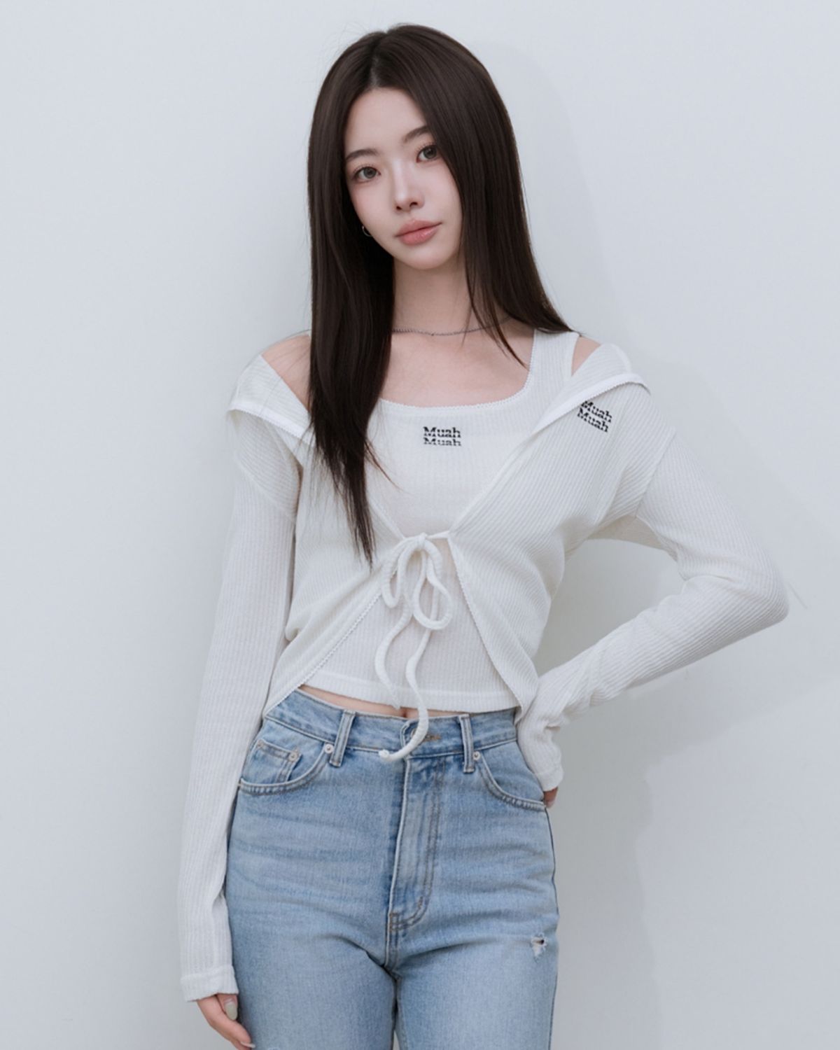 무아무아(MUAHMUAH) 레이스 스퀘어 넥 슬리브리스 [2color]