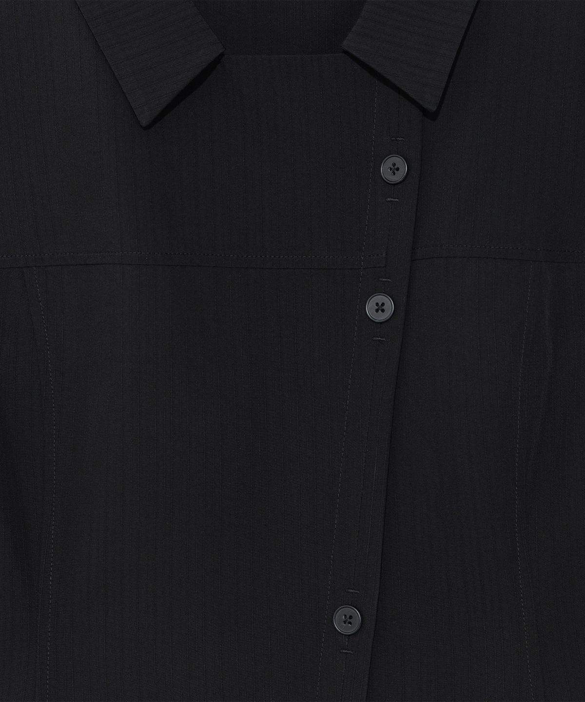 더콜디스트모먼트(THE COLDEST MOMENT) TCM 3-button stripe half shirt (black)