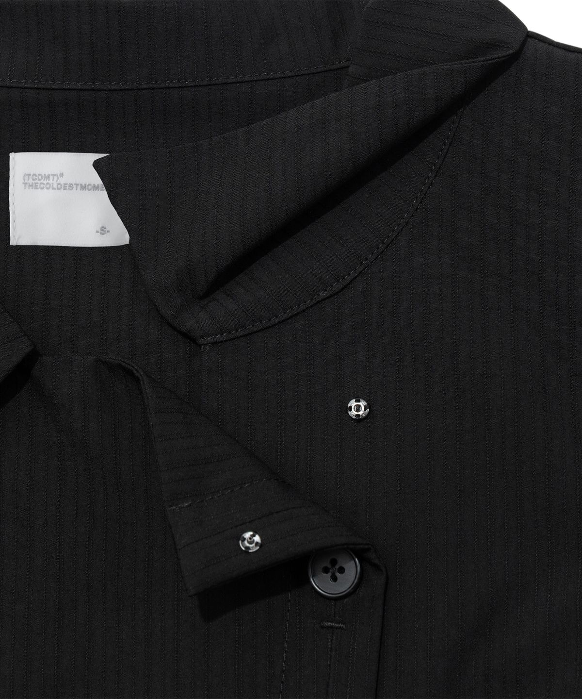 더콜디스트모먼트(THE COLDEST MOMENT) TCM 3-button stripe half shirt (black)