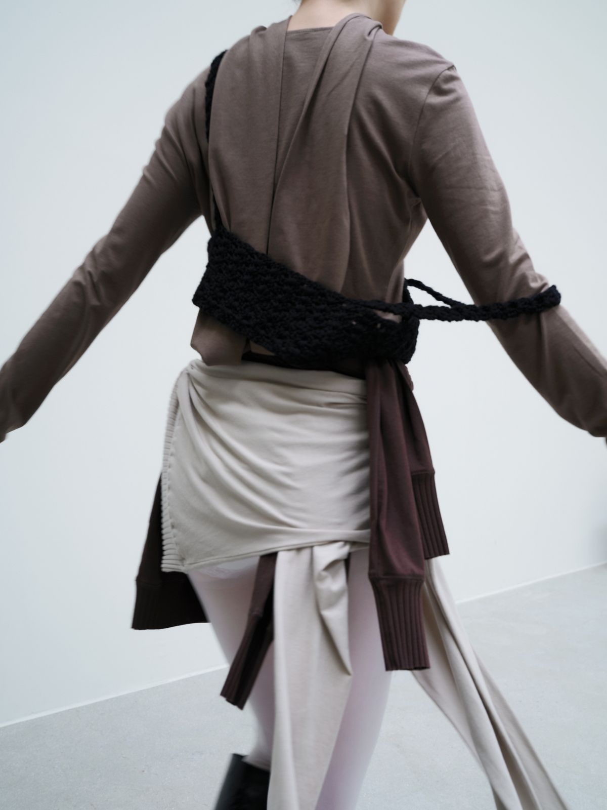 잡화룸(JABHUAROOM) SLEEVE NECK TOP, (KHAKI BEIGE)