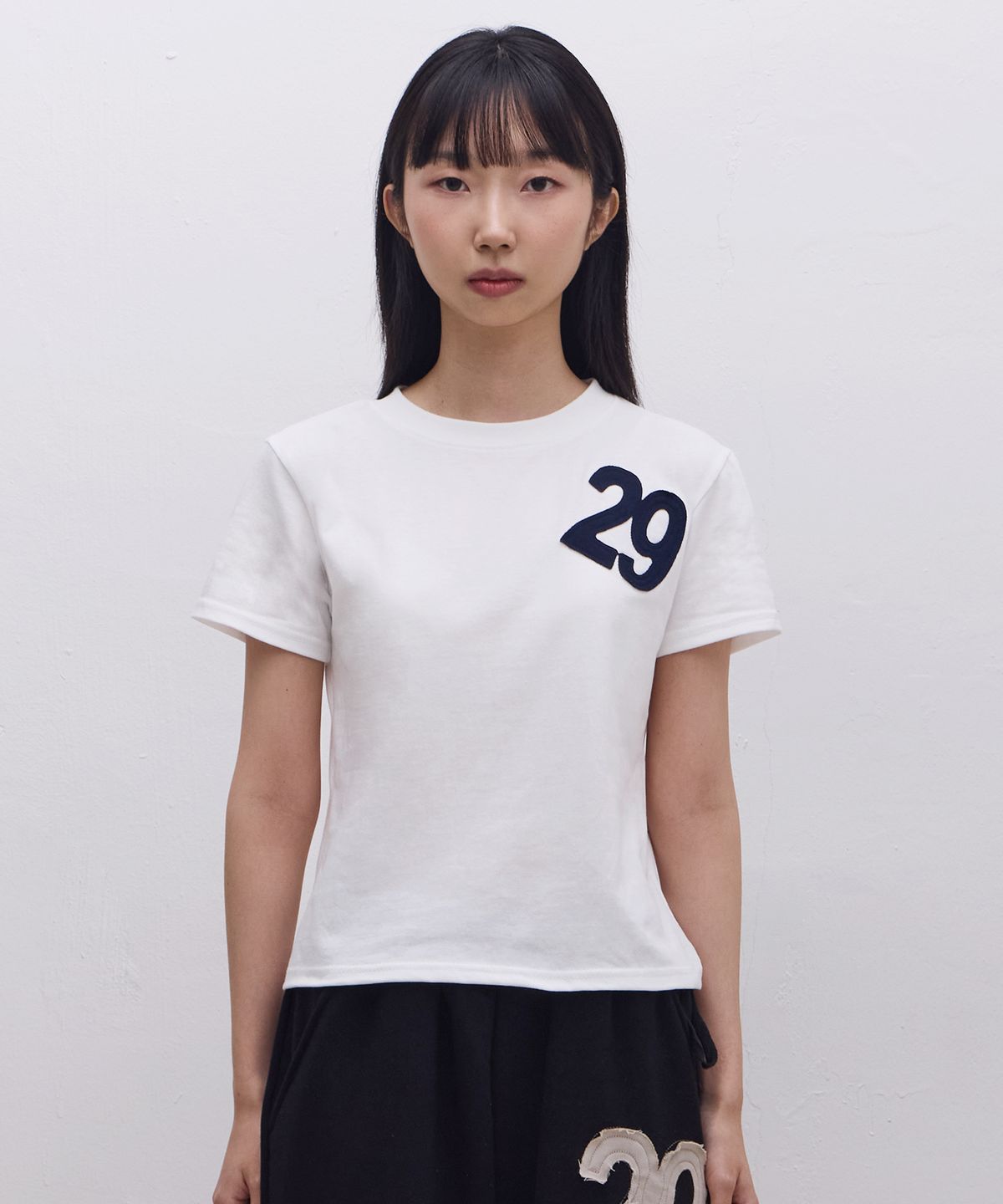 에브리시(EVERYASY) 29패치 반팔 티셔츠 (화이트)