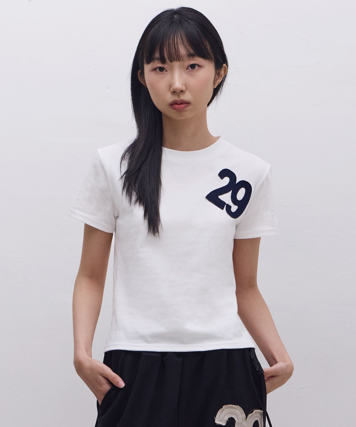 에브리시(EVERYASY) 29패치 반팔 티셔츠 (화이트)