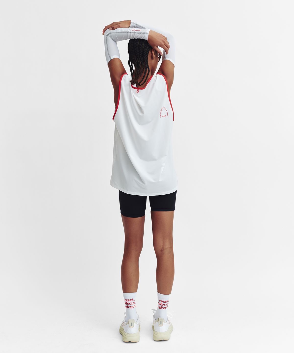 미나수(MENASOO) Mesh Runner Club Sleeveless Top