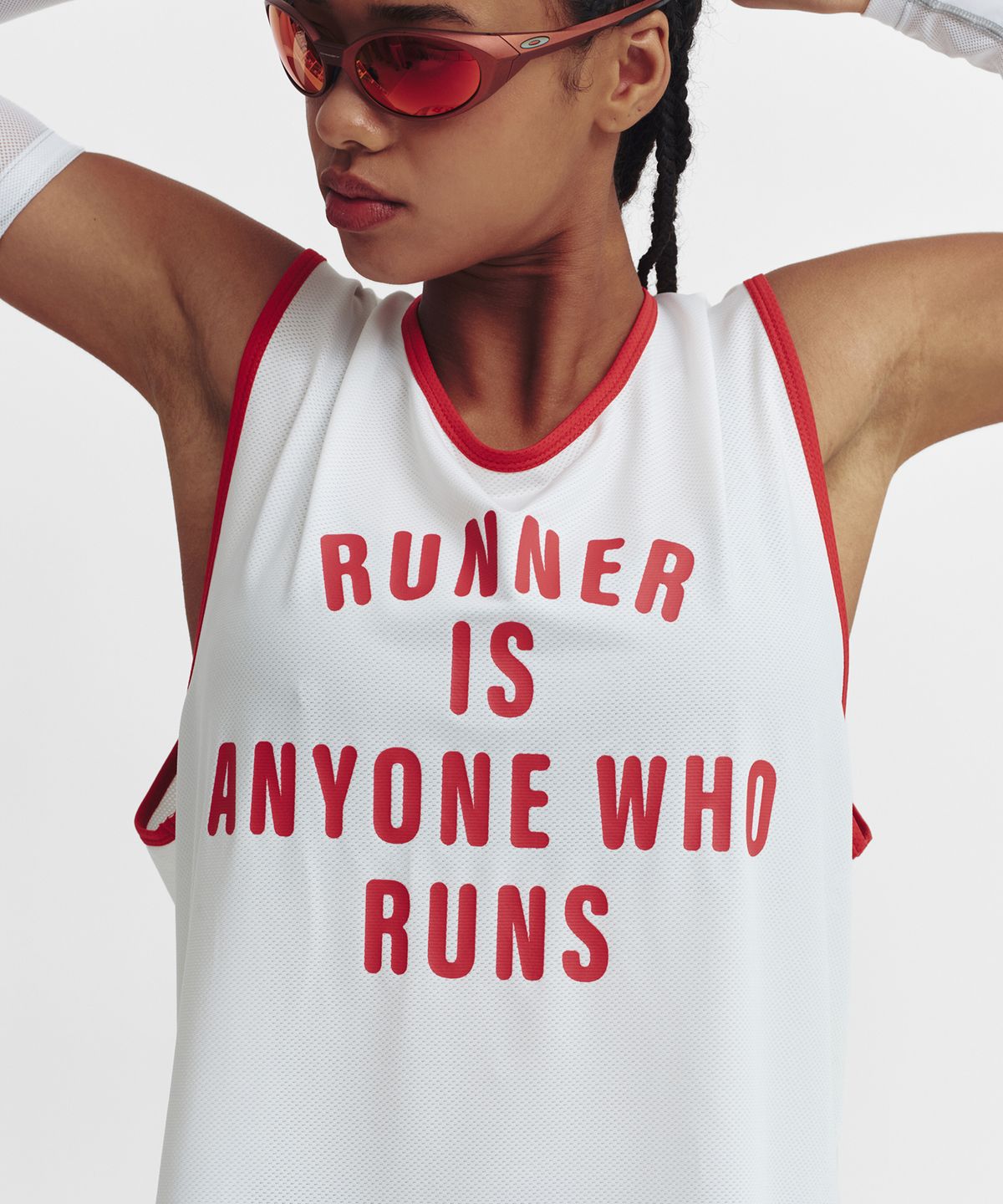 미나수(MENASOO) Mesh Runner Club Sleeveless Top