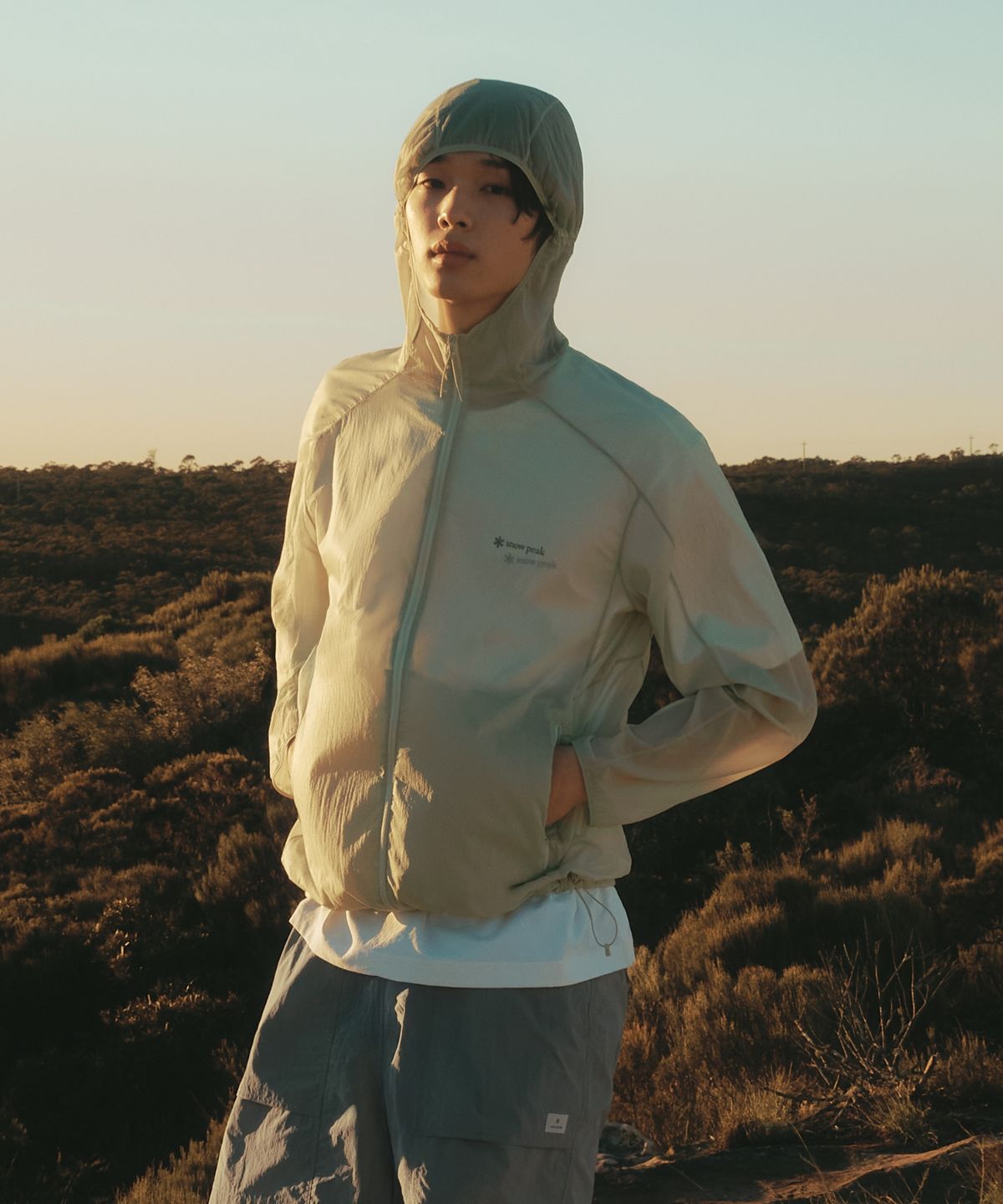 스노우피크 어패럴(SNOWPEAK APPAREL) 피코라이트 초경량 바람막이 (S26MMTWB74) Smog Khaki