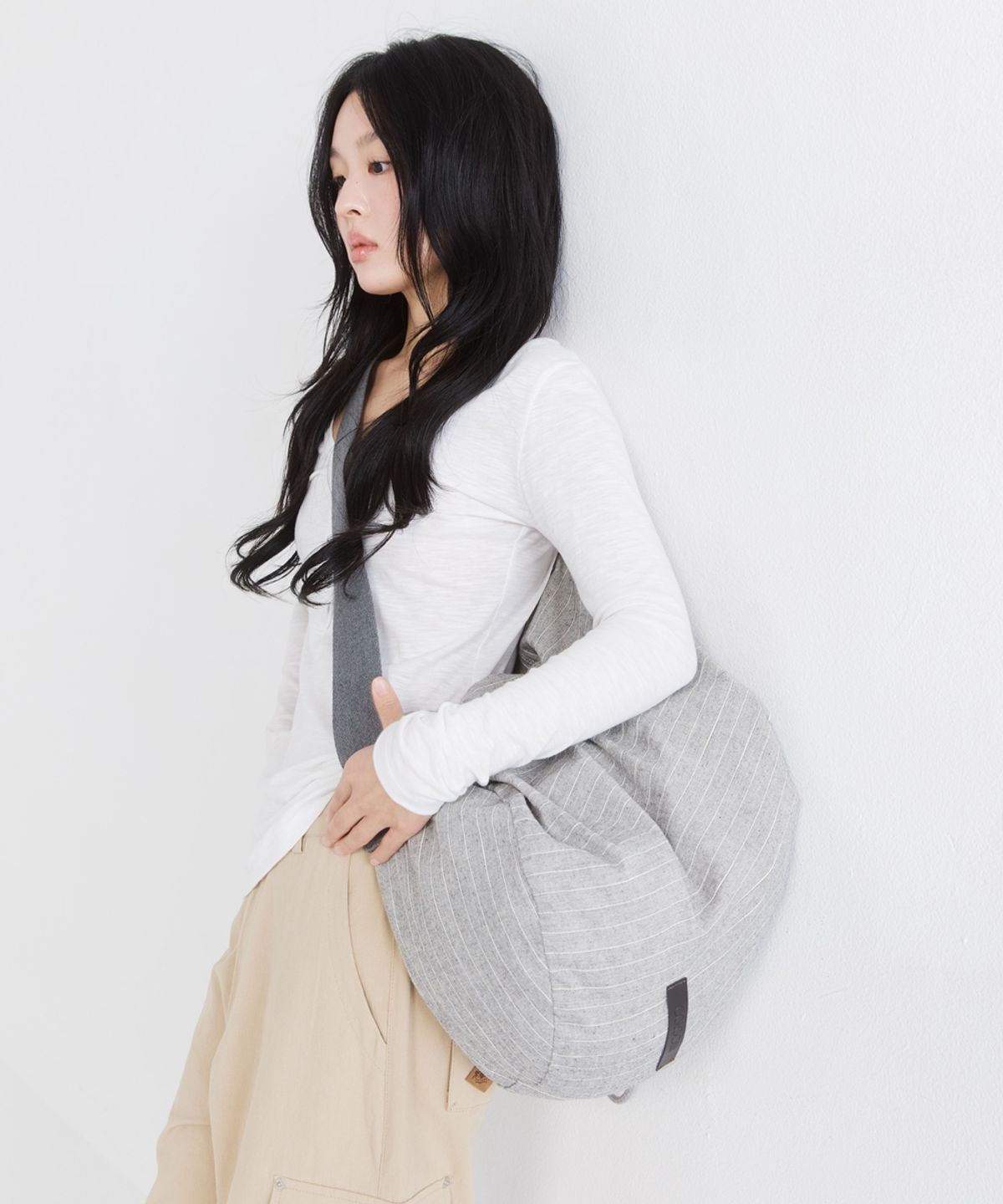 콜로신스(COLOCYNTH) Creta Cross Bag Light Gray Stripe
