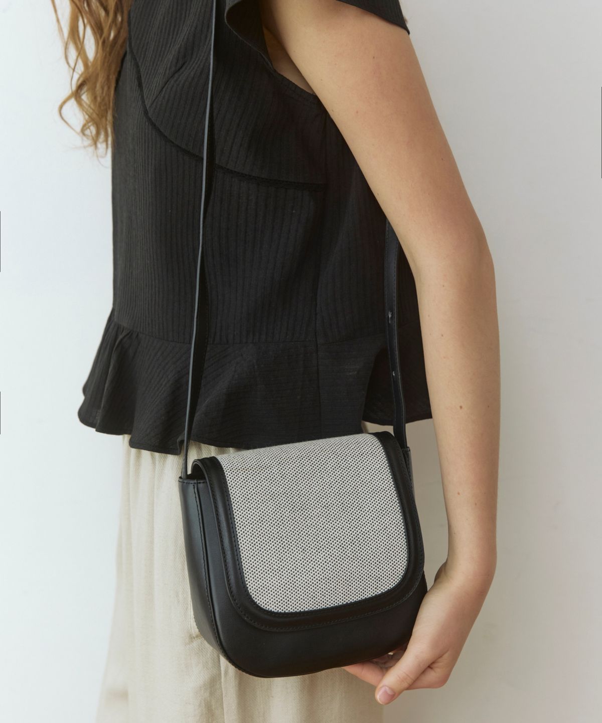 어다울(ADAUL) Camp square bag - 3color