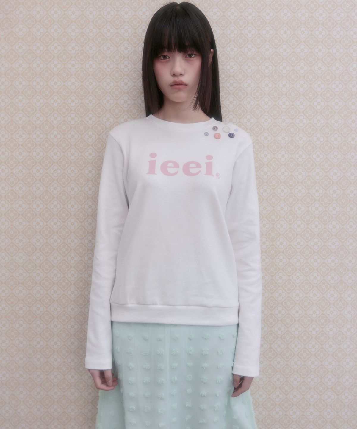 아이이이아이(IEEI) 팔레트 7 버튼 맨투맨