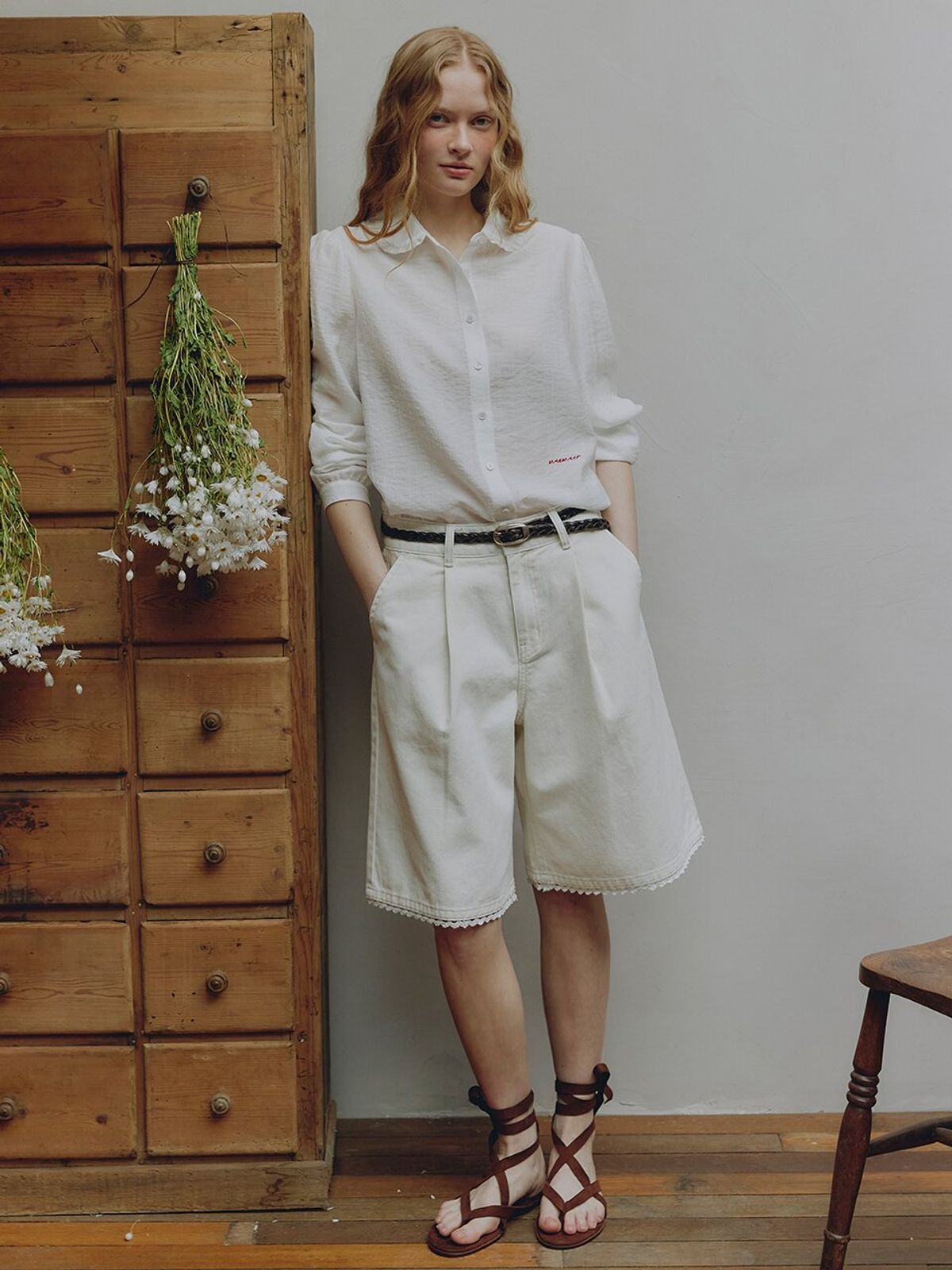 뮈뮈에르(MUEMUER) Frill Collar Blouse MU2633BL302M