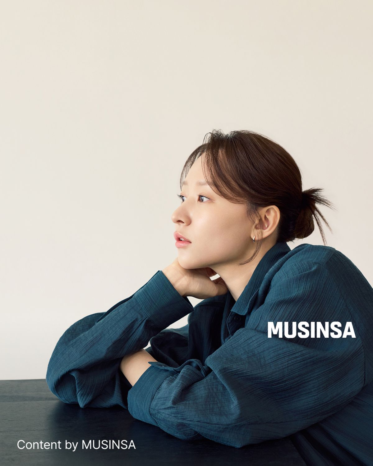 미쏘(MIXXO) 오버핏 시스루 셔츠_MIWYWG509B