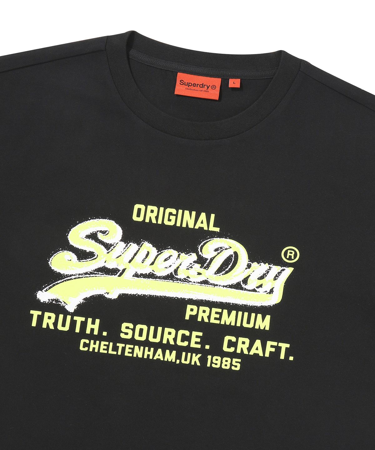 슈퍼드라이(SUPERDRY) 스프레이드 빈티지 로고 티셔츠 블랙 SDUISCP91BLK