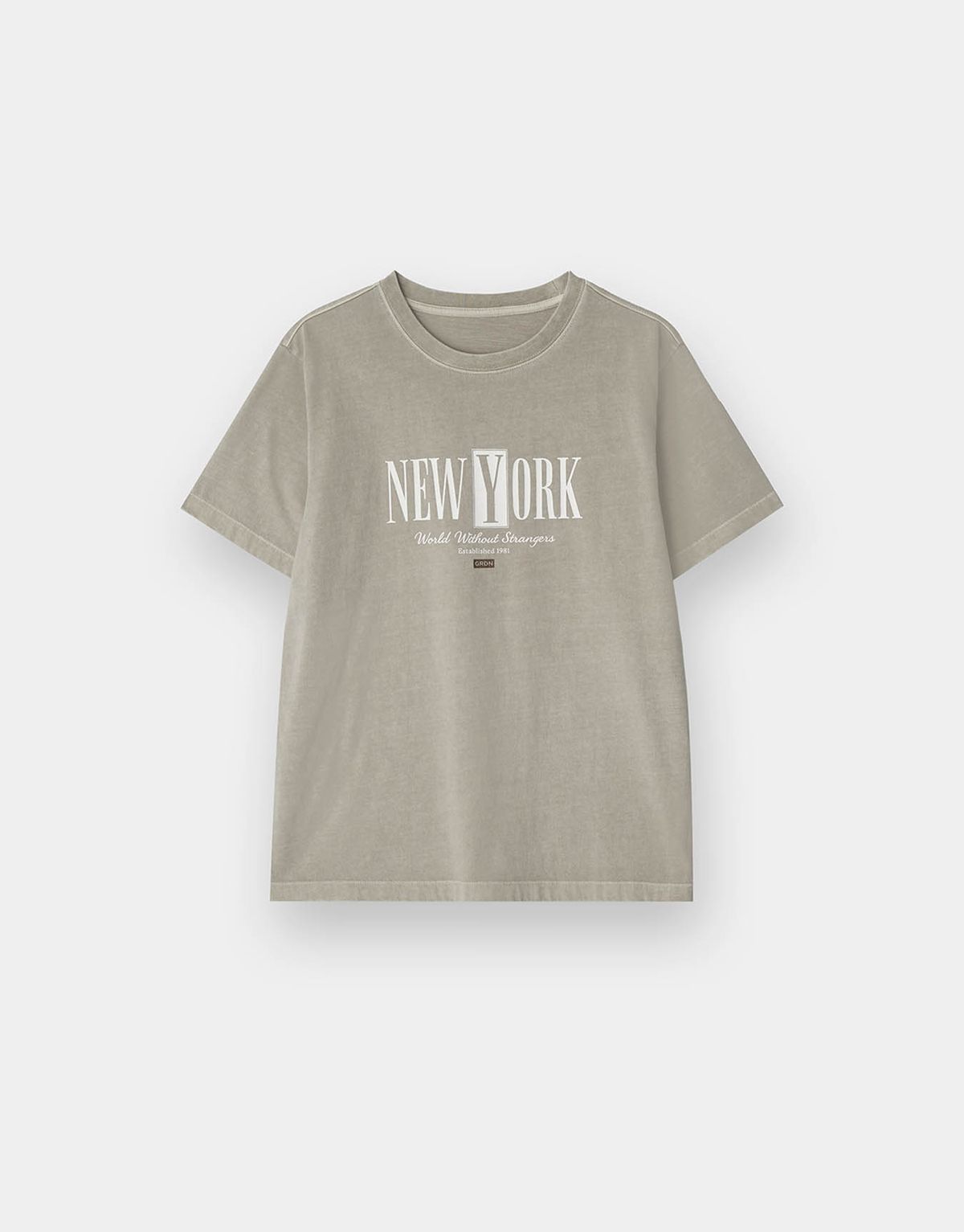 지오다노(GIORDANO) 가먼트다잉 루즈핏 그래픽 반팔티 (DYNGNEW YORK) 396506 [4color]