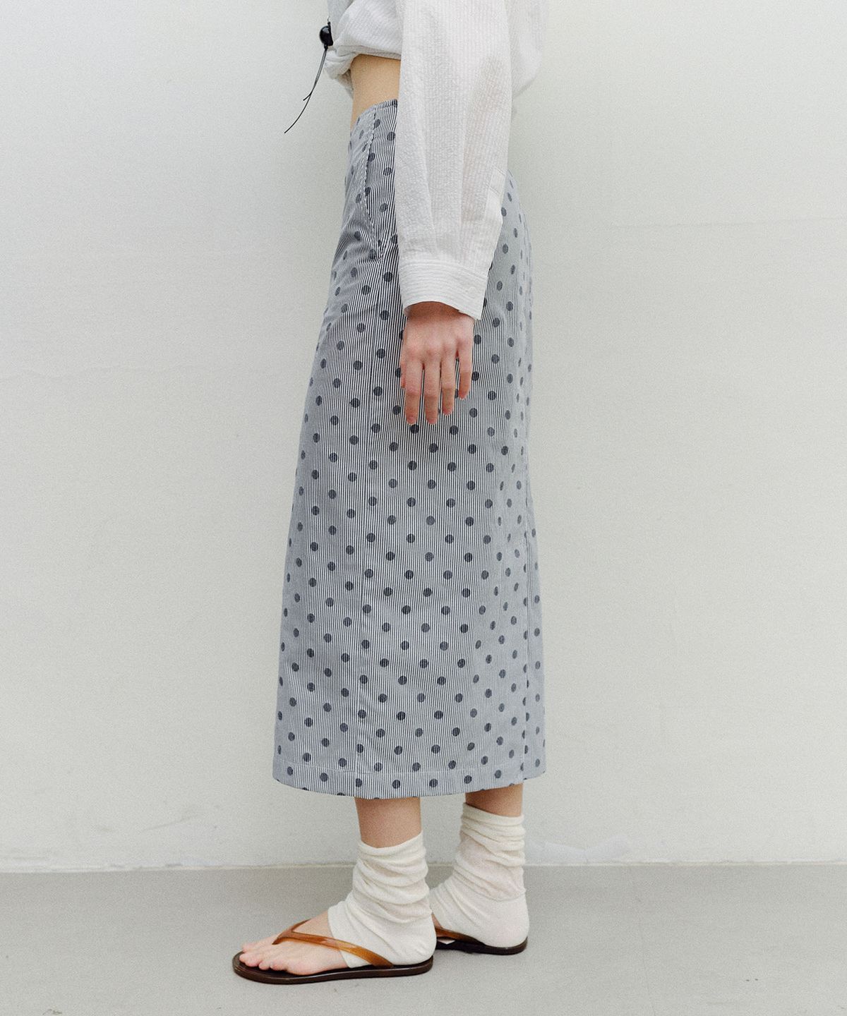 엔오르(EN OR) STRIPED DOT LONG SKIRT - NAVY