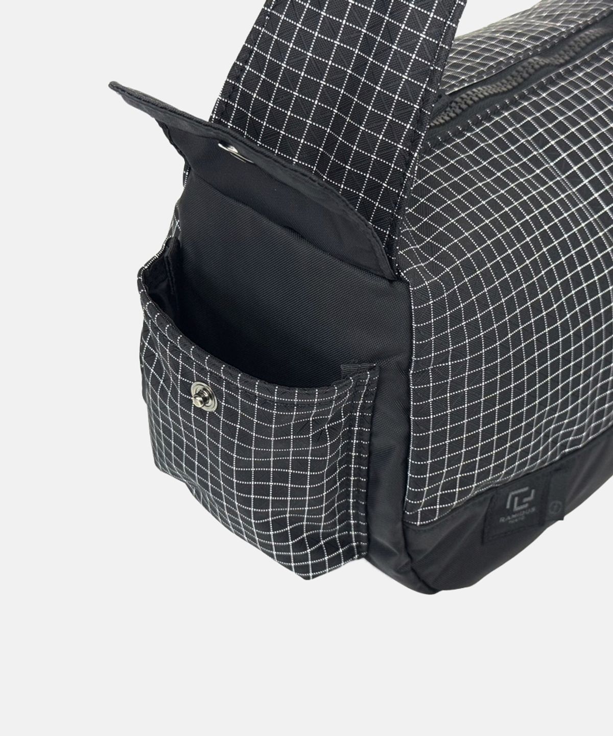 모이프(MOIF) [SS26] RAMIDUS ZIP SHOULDER BAG / BLACK GRID