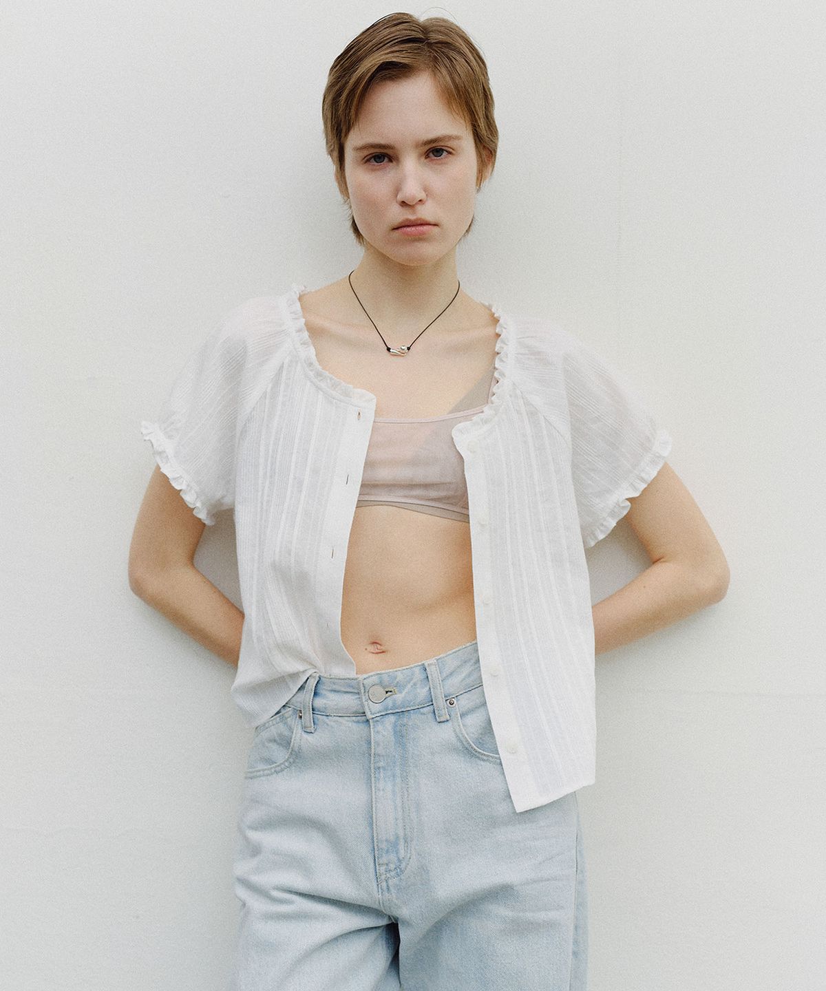 엔오르(EN OR) PINTUCK FRILL COTTON BLOUSE - WHITE