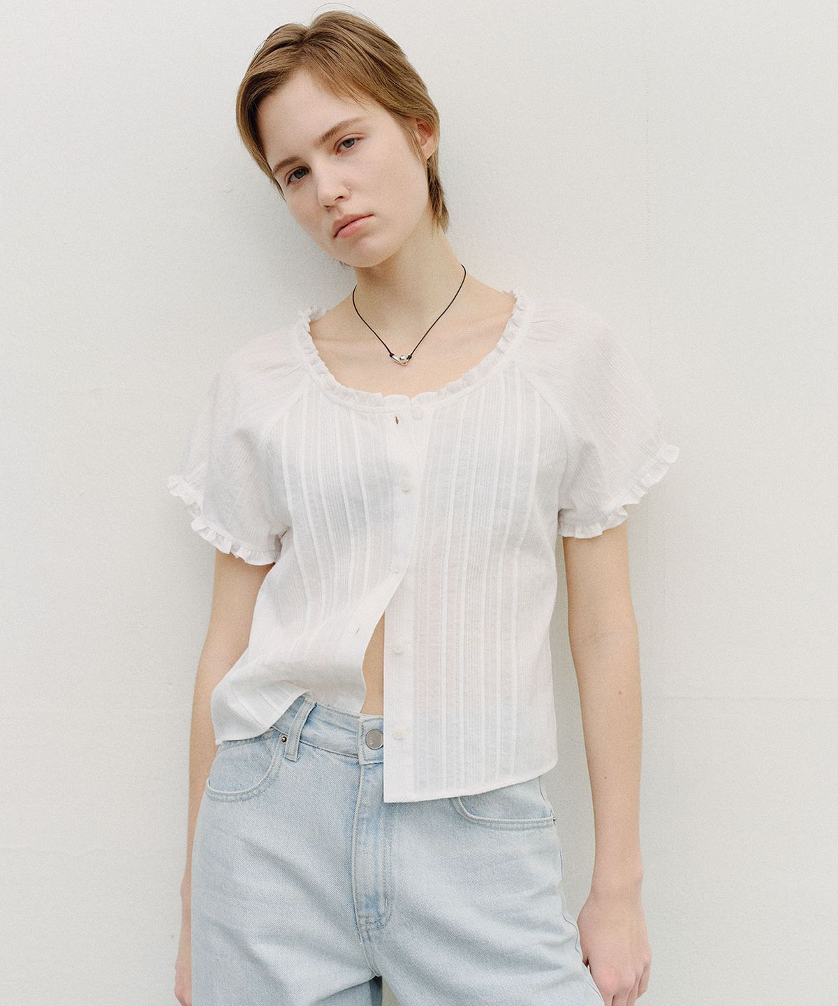 엔오르(EN OR) PINTUCK FRILL COTTON BLOUSE - WHITE