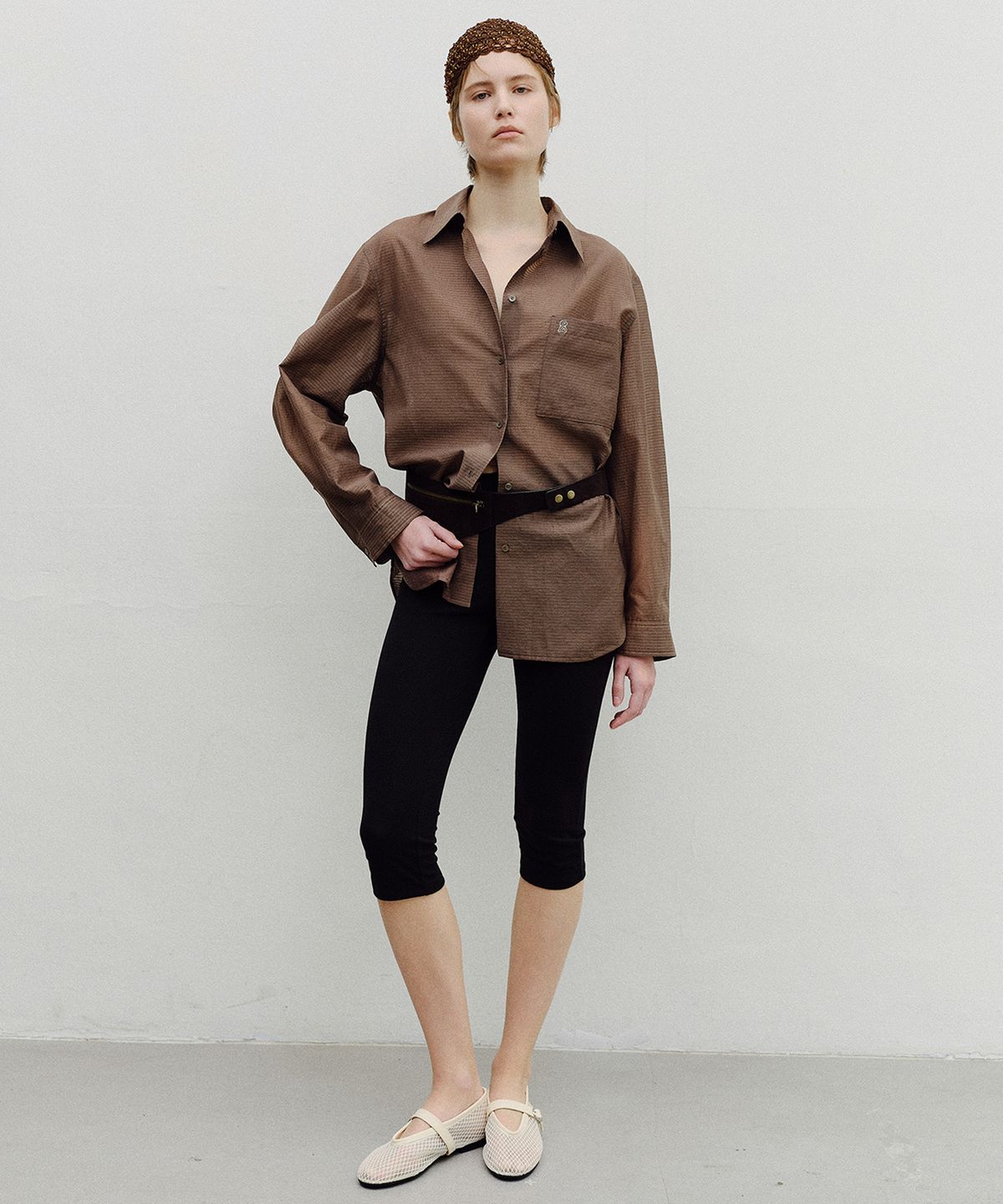 엔오르(EN OR) STRIPE SHEER TENCEL SHIRT - BROWN