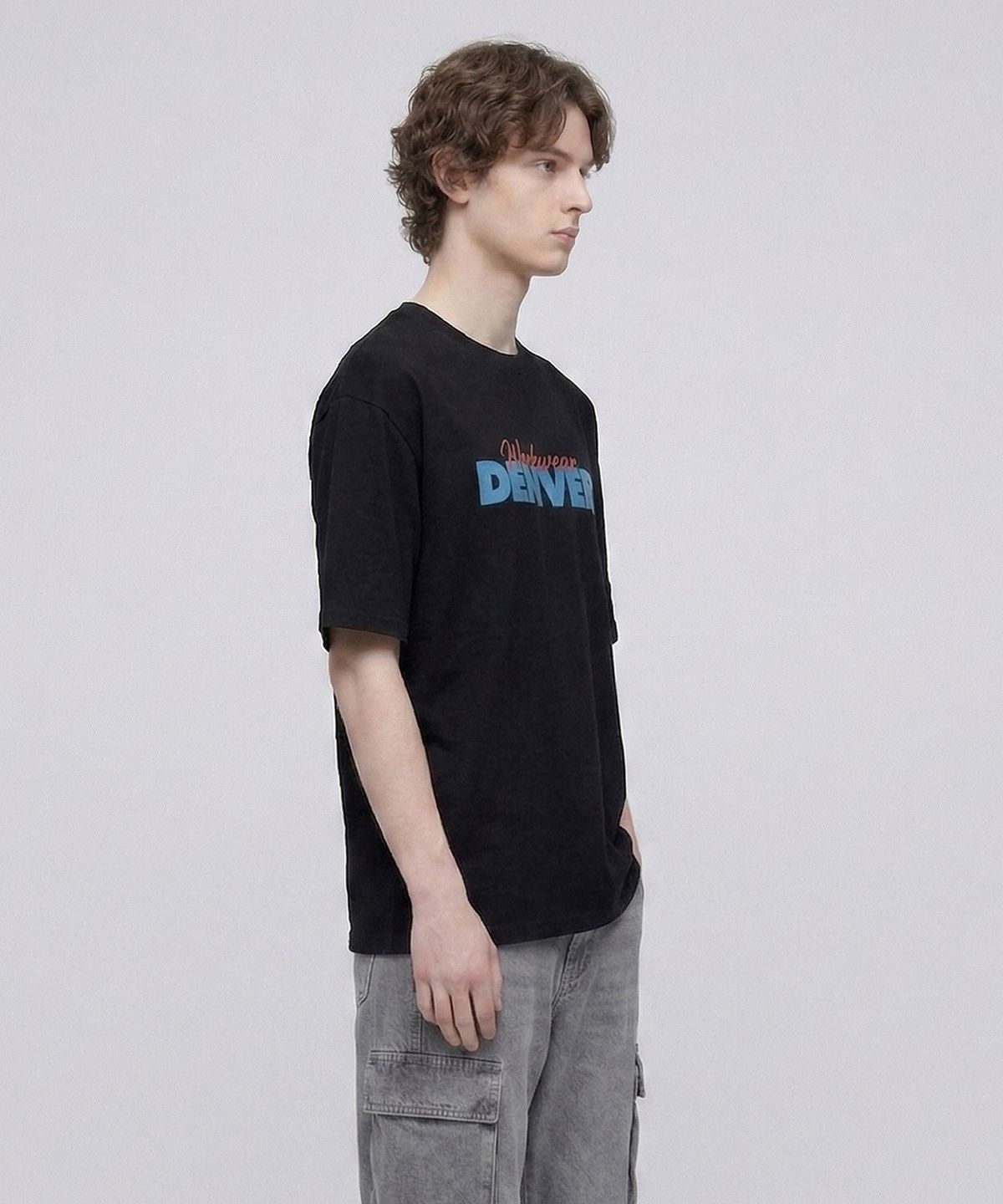 덴버(DENVER) DVT049_덴버 포인트 소로나 오버핏 티셔츠